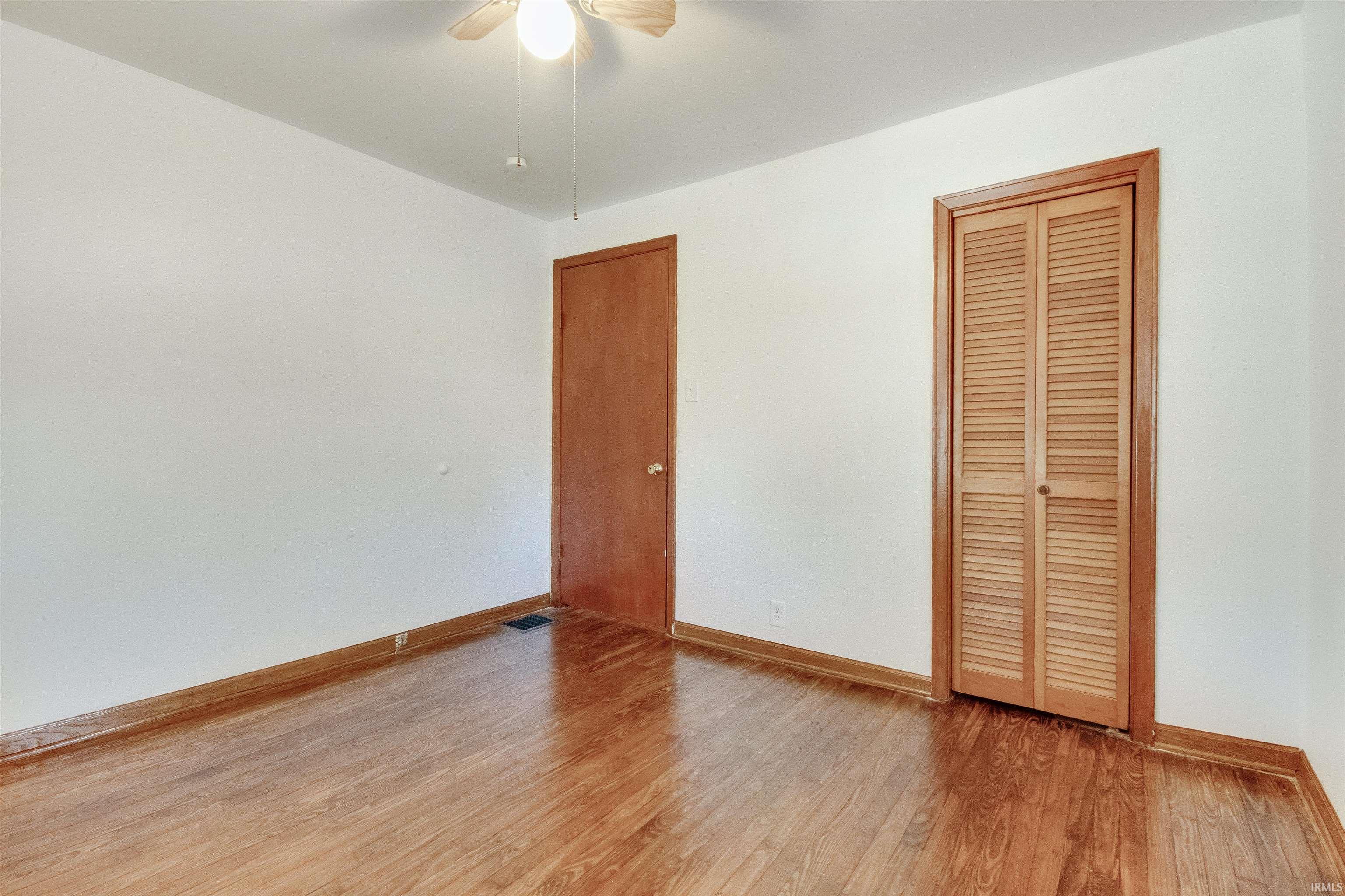 367 West Wolfe Street Sullivan, IN 47882 - Photo 14 of 27