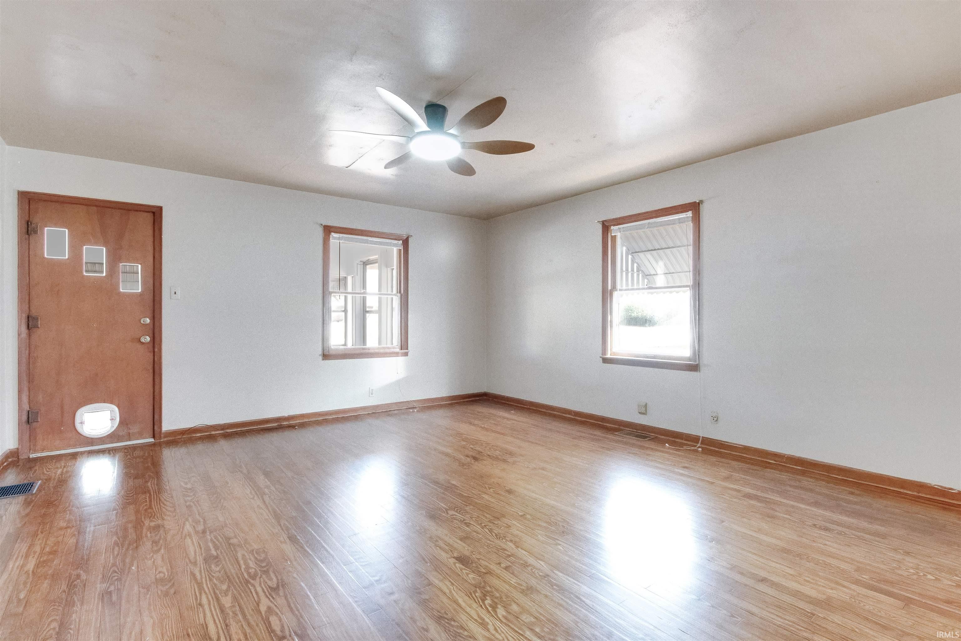 367 West Wolfe Street Sullivan, IN 47882 - Photo 7 of 27