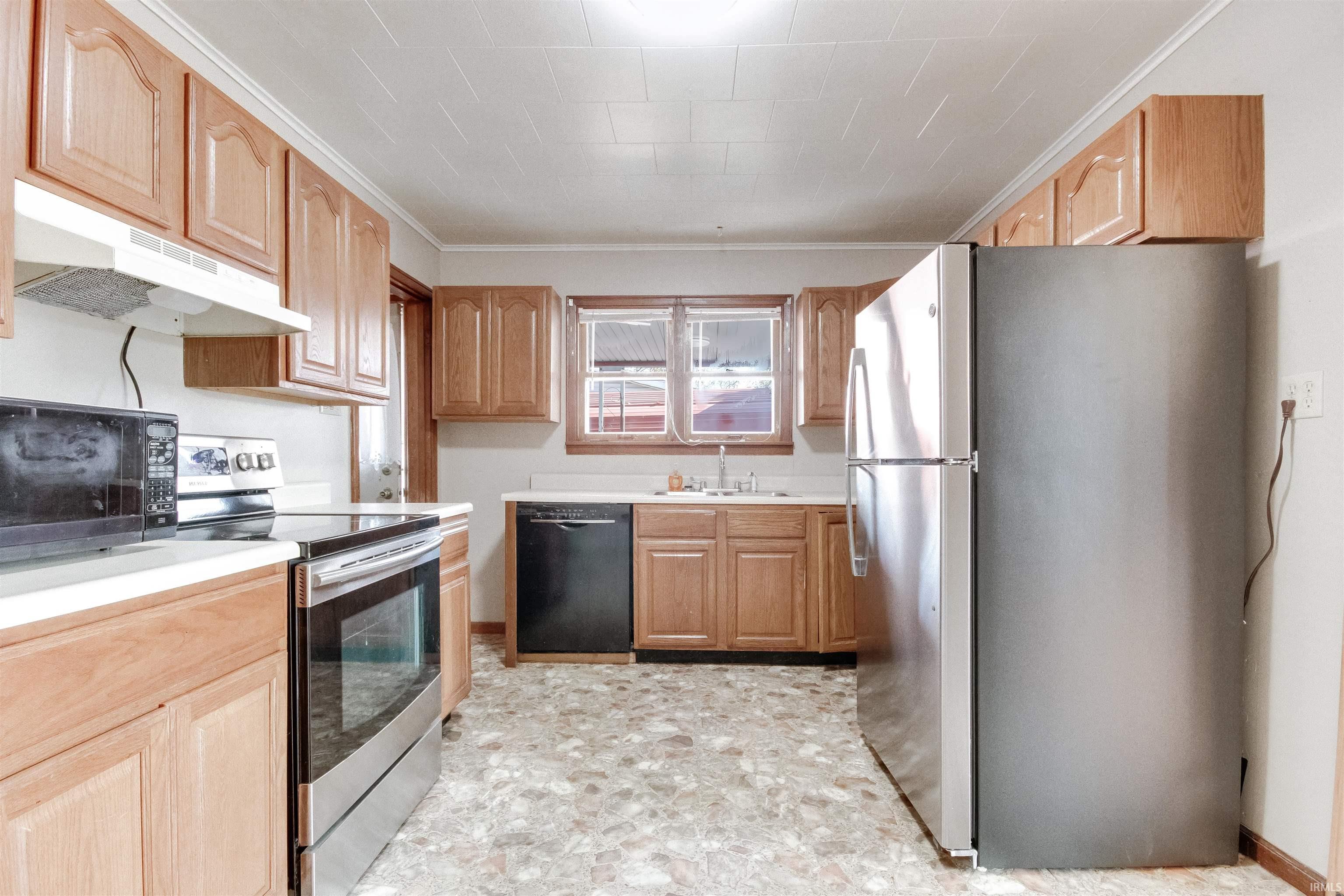 367 West Wolfe Street Sullivan, IN 47882 - Photo 9 of 27