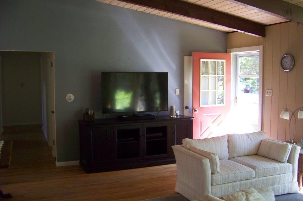 5 Green Street Springvale, ME 04083 - Photo 13 of 34 Living room