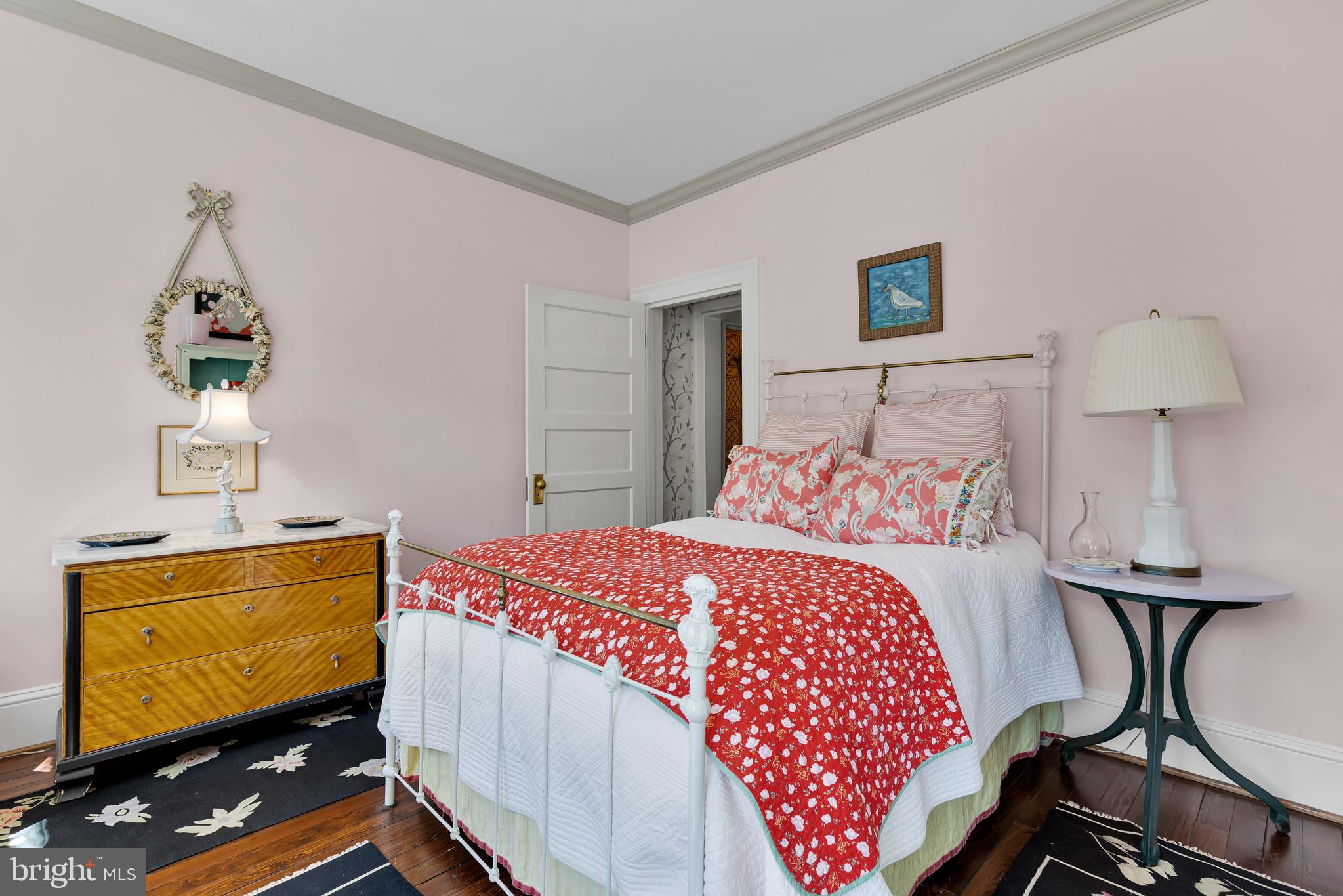 2 Hillside Road Baltimore, MD 21210 - Photo 47 of 79 a living room with a bed furniture and a flat screen tv
