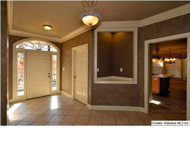 315 Christopher Cove Sterrett, AL 35147 - Photo 4 of 32