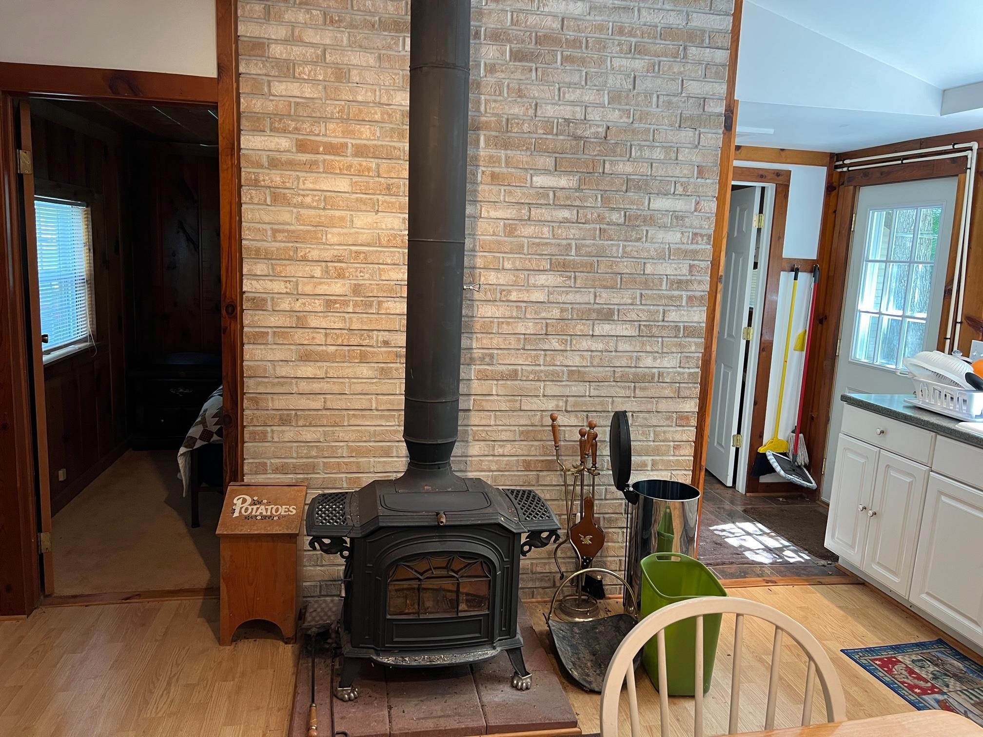 920 Arbor Road Lake, MI 48632 - Photo 3 of 16 1919115-66A065F9-C95B-46F9-BDA1-DFB8BB87F2B6.JPG