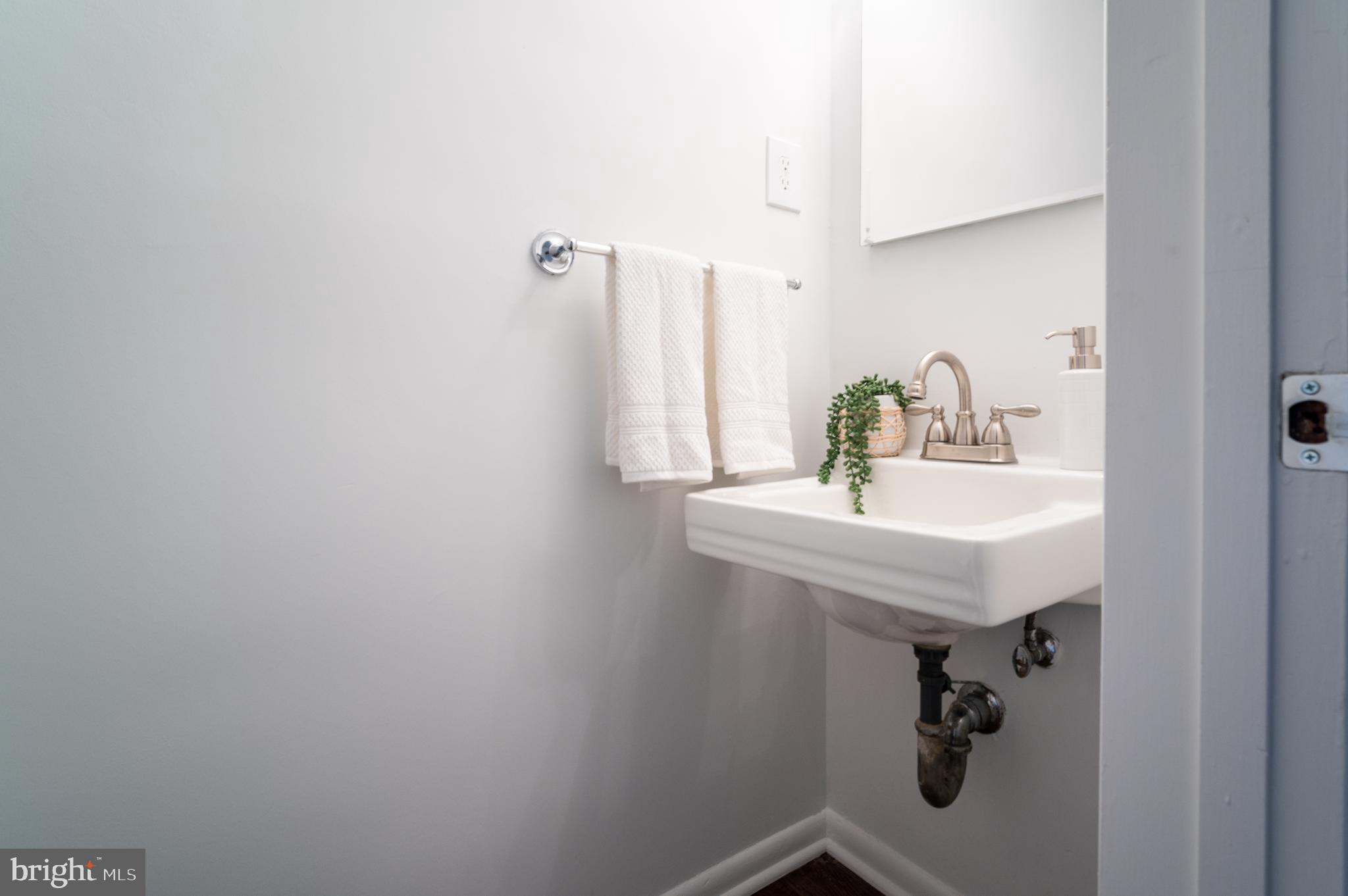 130 Duddington Place Southeast Washington, DC 20003 - Photo 7 of 27