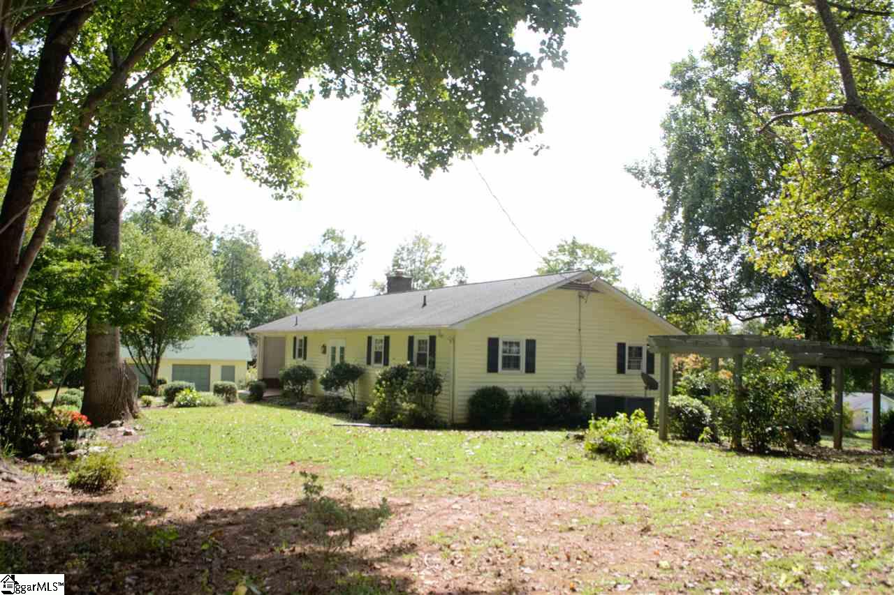 457 Old Fox Squirrel Ridge Road Pickens, SC 29671 - Photo 3 of 24