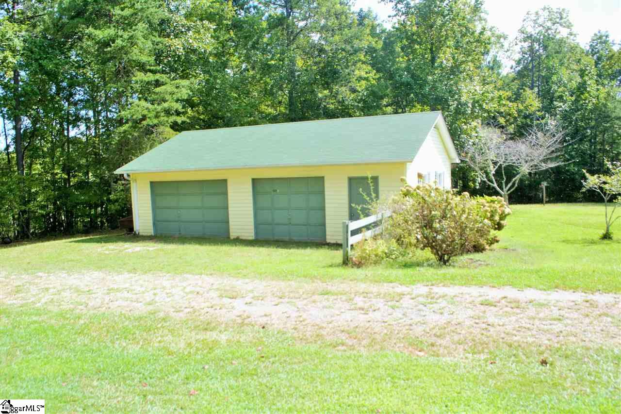457 Old Fox Squirrel Ridge Road Pickens, SC 29671 - Photo 8 of 24
