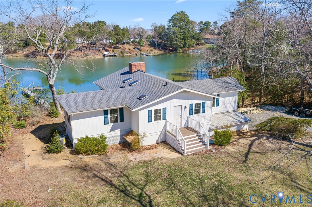 483 Mechams Cove Road Topping, VA 23169 - Photo 2 of 38