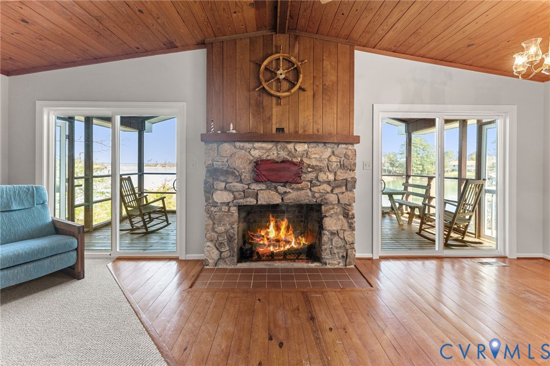 483 Mechams Cove Road Topping, VA 23169 - Photo 6 of 38