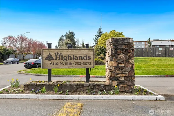 $227,000 | 1506 North Defiance Street, Unit R102, Tacoma, WA 98406