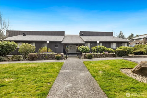 $227,000 | 1506 North Defiance Street, Unit R102, Tacoma, WA 98406