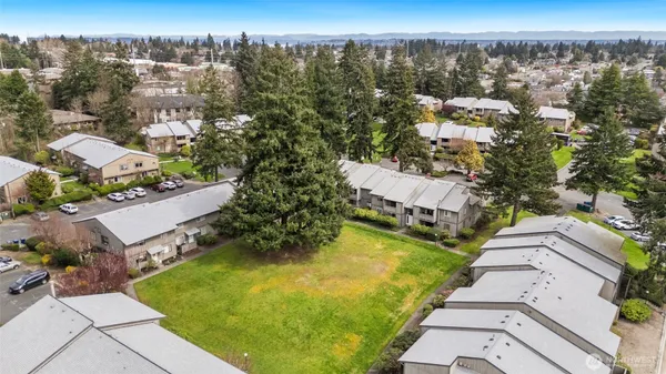 $227,000 | 1506 North Defiance Street, Unit R102, Tacoma, WA 98406