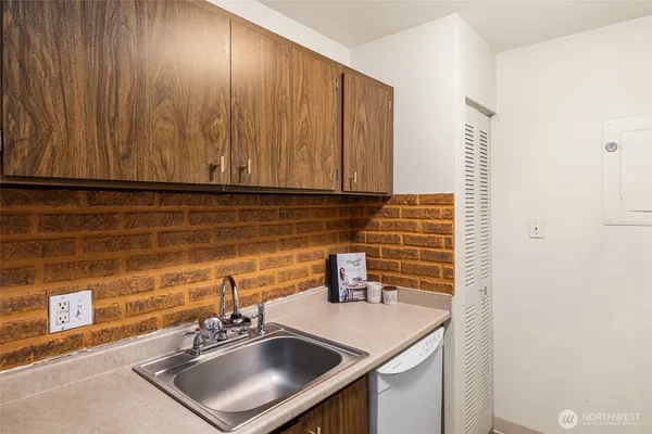 $227,000 | 1506 North Defiance Street, Unit R102, Tacoma, WA 98406
