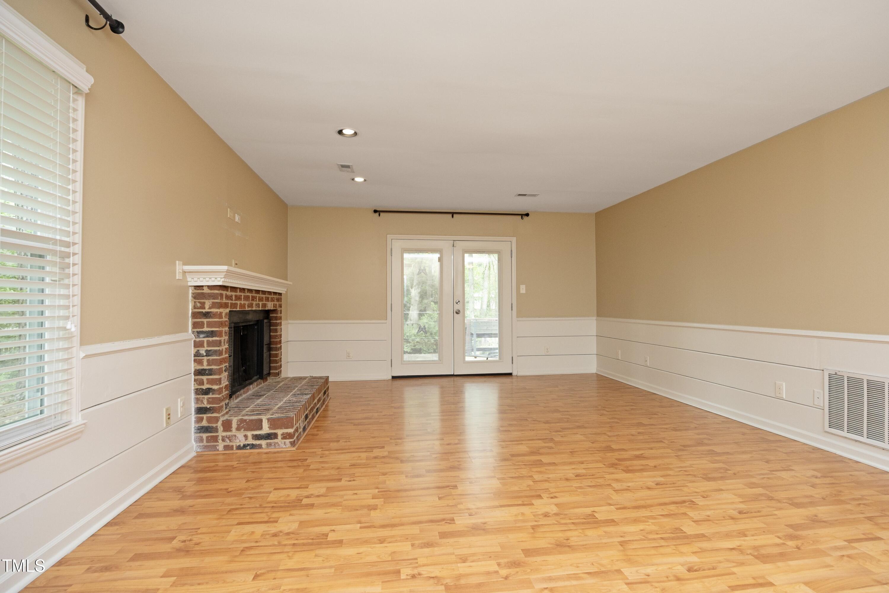 6417 Meadow View Drive Raleigh, NC 27609 - Photo 11 of 42 Living