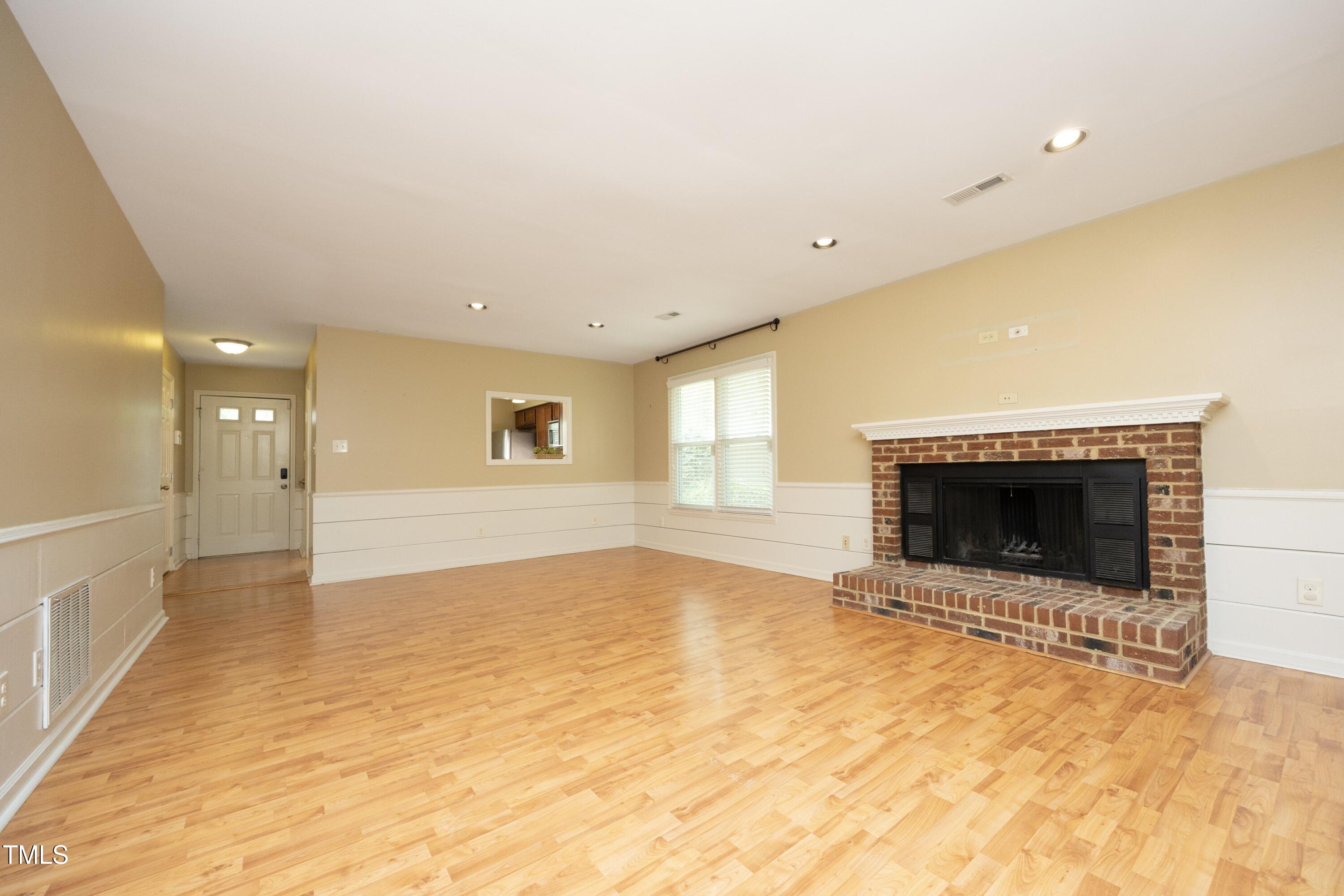 6417 Meadow View Drive Raleigh, NC 27609 - Photo 14 of 42 LivingDining