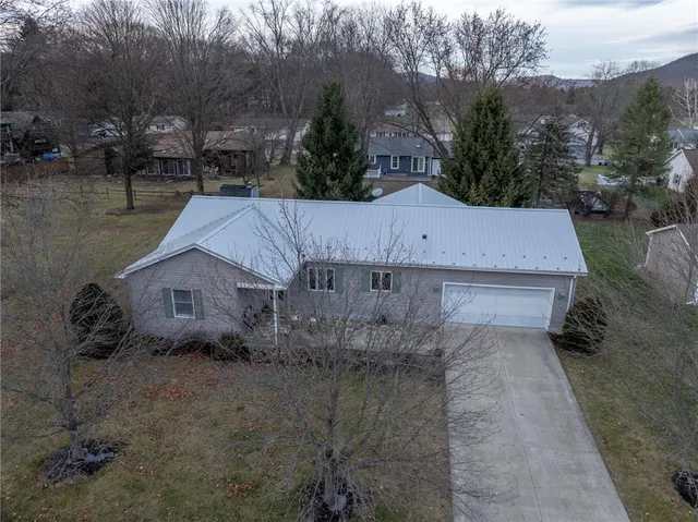 $250,000 | 31 Club View Drive, Bath, NY 14810