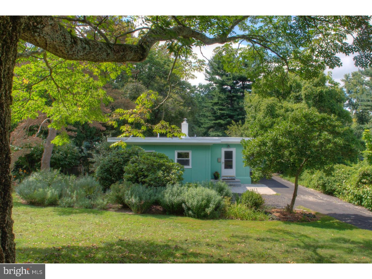 8208 Douglas Road Glenside, PA 19038 - Photo 2 of 17 Exterior Front
