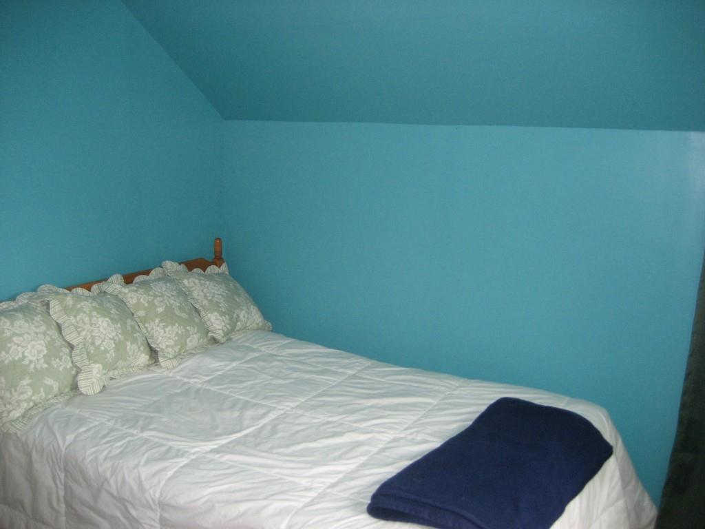 64 Fish Street Thomaston, ME 04861 - Photo 28 of 31 Bedroom 3 on second floor