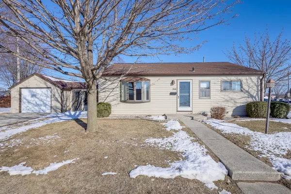 $193,000 | 3504 Forest Circle, Manitowoc, WI 54220