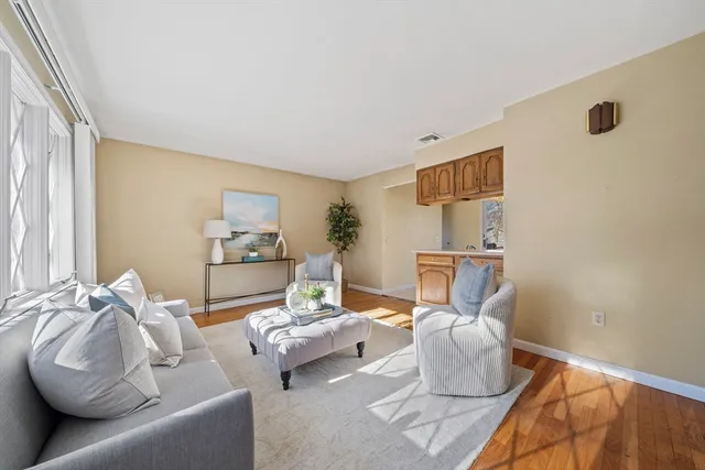 $549,900 | 22 Walnut Knolls, Canton, MA 02021