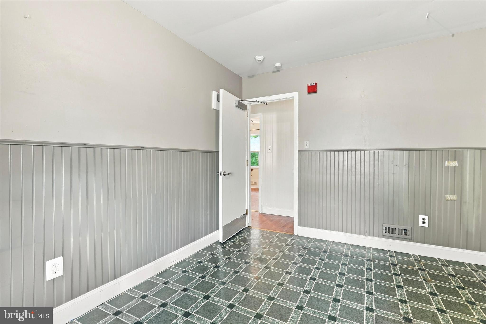 407 Johnson Road Horsham, PA 19044 - Photo 14 of 25 Gallery Image 14