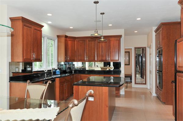 19 Applewood Road Norfolk, MA 02056 - Photo 7 of 25 Gallery Image 7