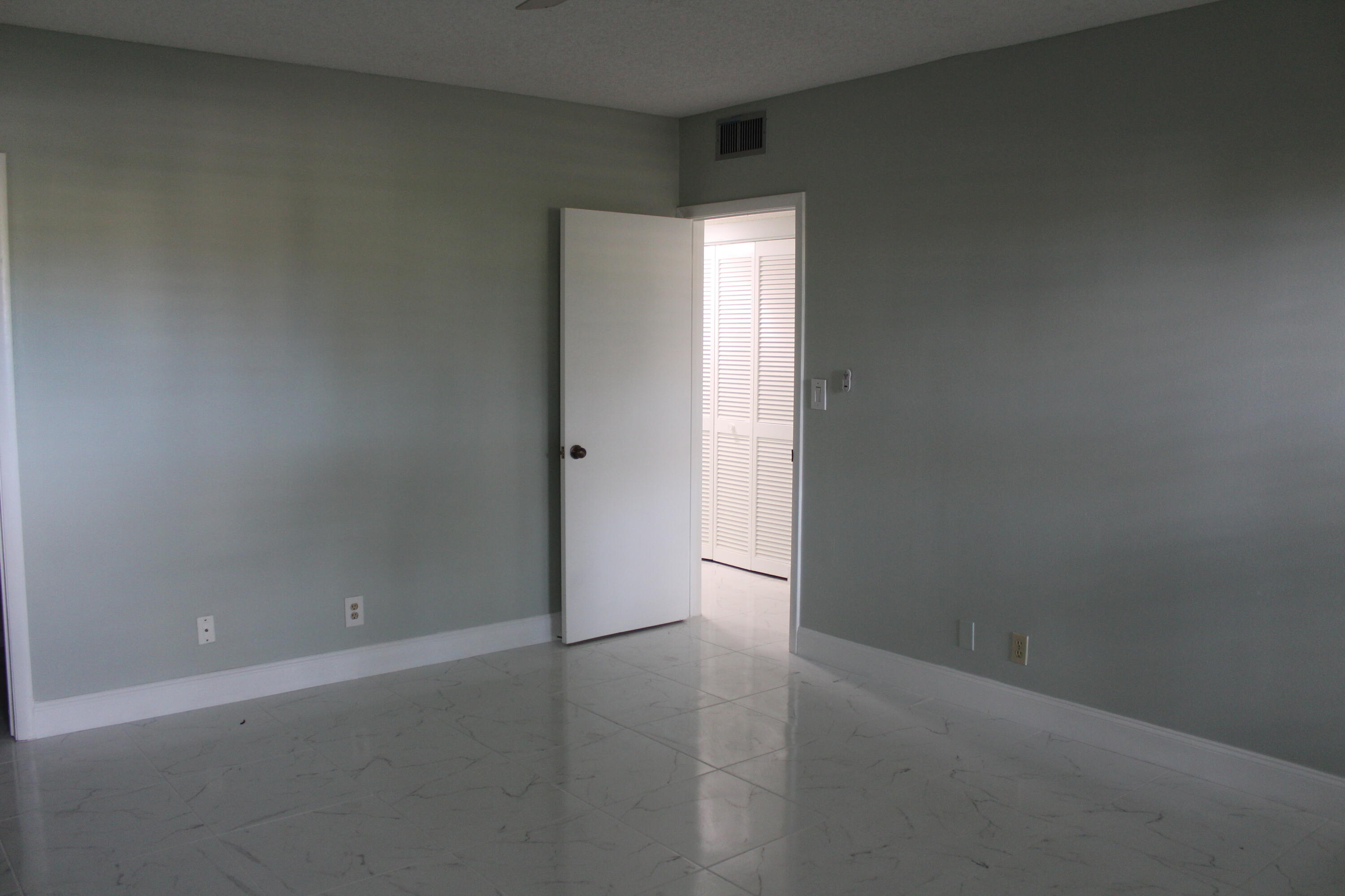 6245 Old Court Road, Unit 101 Boca Raton, FL 33433 - Photo 13 of 25 IMG_0731