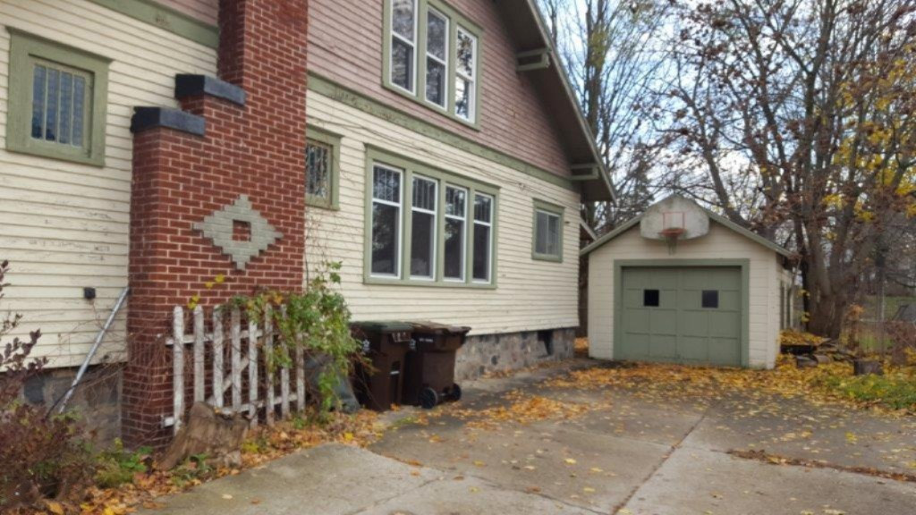 121 Rust Avenue Big Rapids, MI 49307 - Photo 2 of 16 side