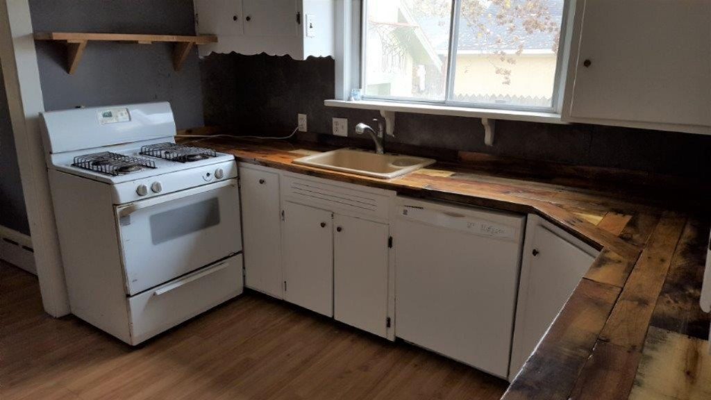 121 Rust Avenue Big Rapids, MI 49307 - Photo 4 of 16 kitchen - Copy