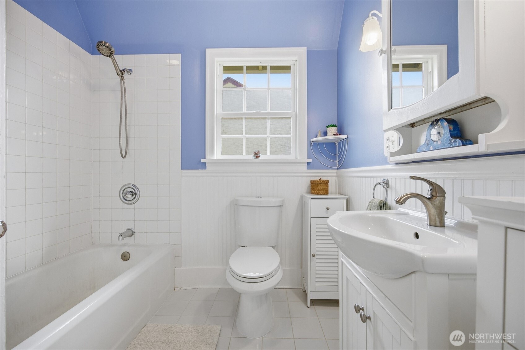 2712 Victor Street Bellingham, WA 98225 - Photo 16 of 40 a bathroom with a sink toilet and shower