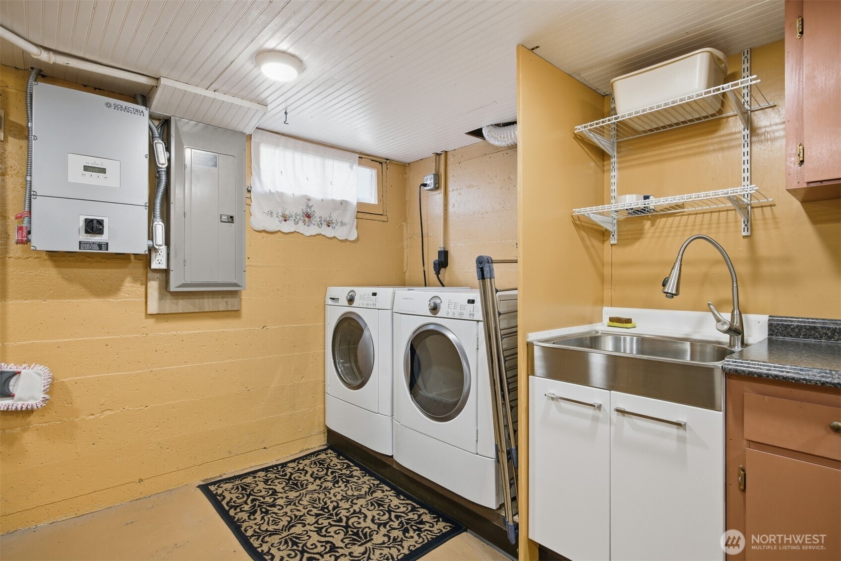 2712 Victor Street Bellingham, WA 98225 - Photo 26 of 40 a utility room with dryer and washer