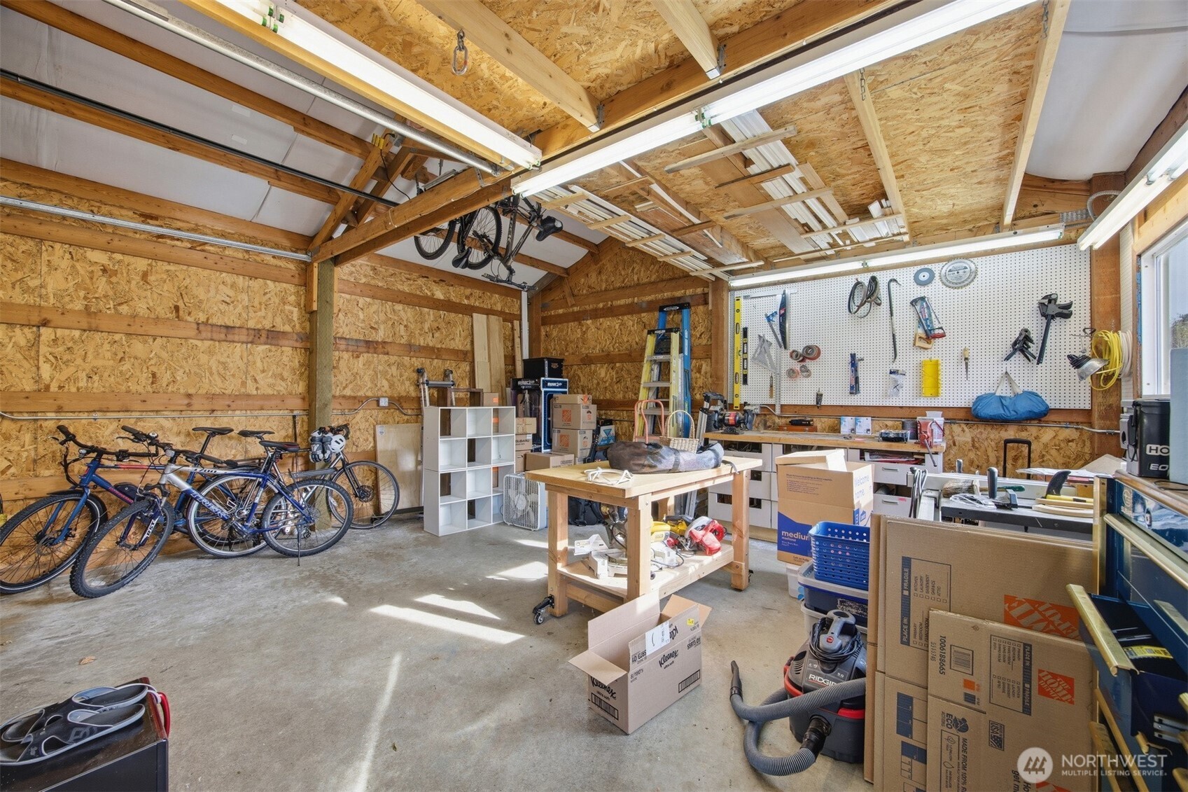 2712 Victor Street Bellingham, WA 98225 - Photo 34 of 40 a view of a room with gym equipment