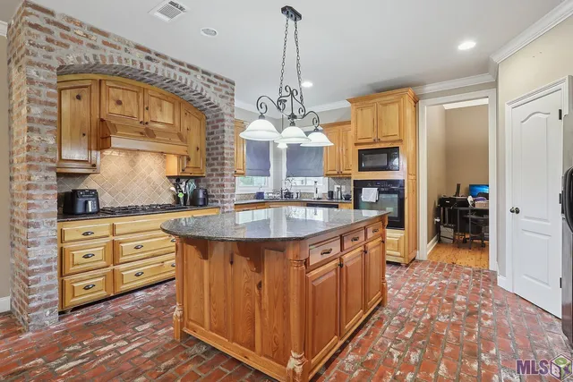 $559,900 | 28927 Nottaway Street, Livingston, LA 70754