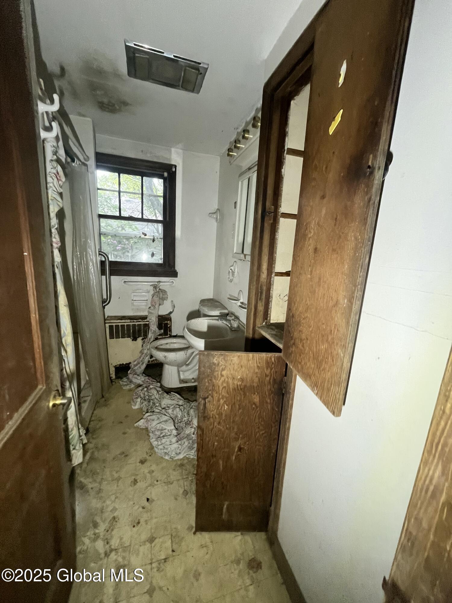 434 North Greenbush Road North Greenbush, NY 12180 - Photo 12 of 47 IMG_1848