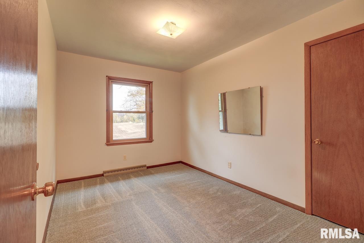 1316 Ridgecrest Drive Clinton, IA 52732 - Photo 12 of 27 Gallery Image 12