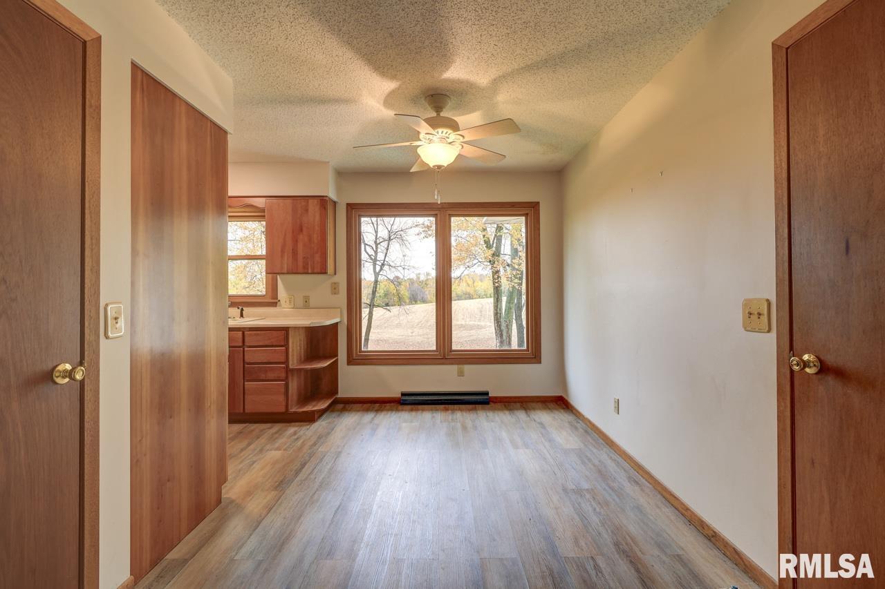 1316 Ridgecrest Drive Clinton, IA 52732 - Photo 6 of 27 Gallery Image 6