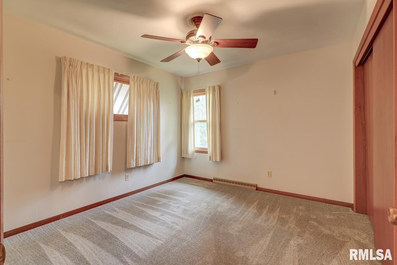1316 Ridgecrest Drive Clinton, IA 52732 - Photo 9 of 27 Gallery Image 9