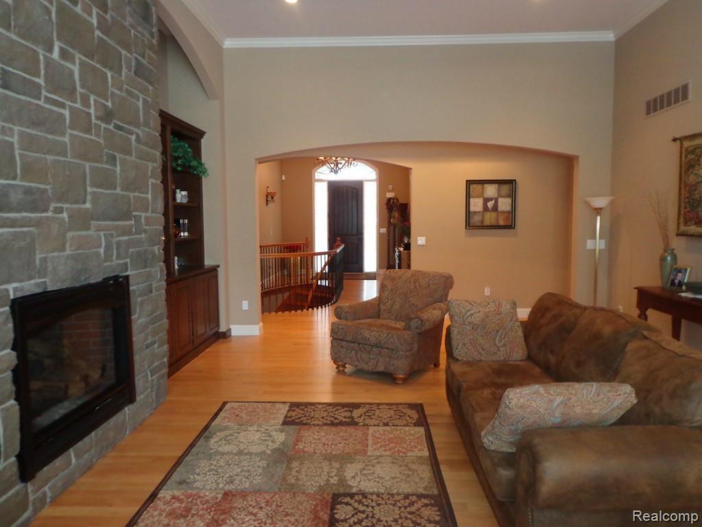 752 Quarry Drive Rochester, MI 48306 - Photo 8 of 28 DSC00838.jpg
