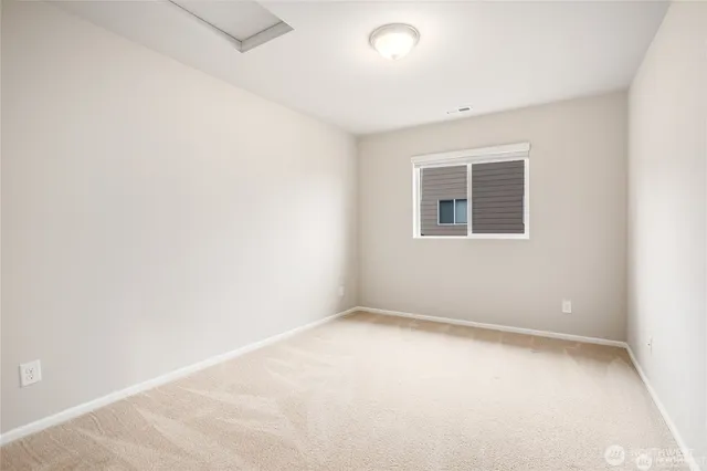 $3,500 | 18916 106th Ave Court East, Puyallup, WA 98374