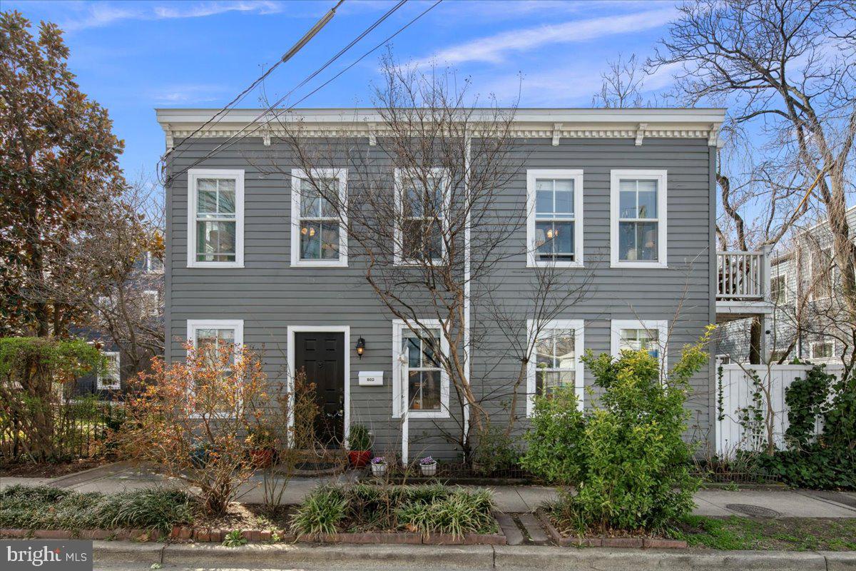 802 Pendleton Street Alexandria, VA 22314 - Photo 1 of 36 a front view of a house with garden