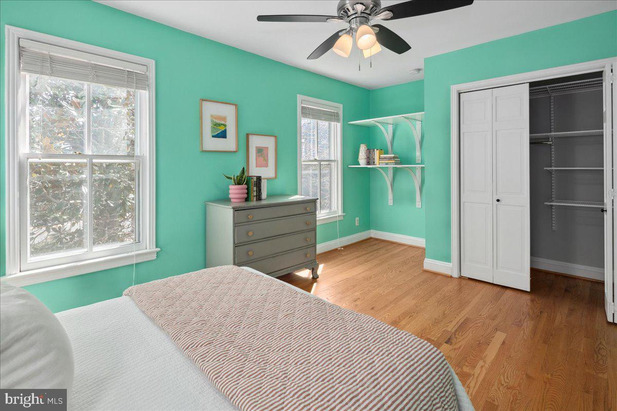 802 Pendleton Street Alexandria, VA 22314 - Photo 23 of 36 a bedroom with a bed and a window