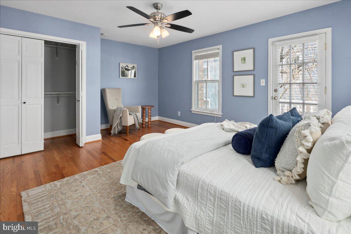 802 Pendleton Street Alexandria, VA 22314 - Photo 29 of 36 a bedroom with a large bed and a window