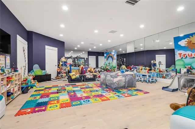 a view of a tennis court