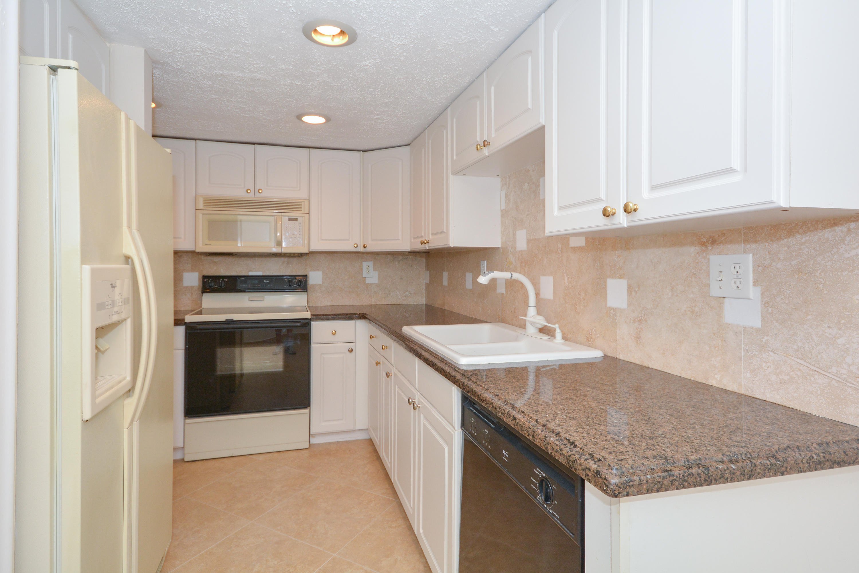 3 Royal Palm Way, Unit 301 Boca Raton, FL 33432 - Photo 5 of 35 Royal Palm Way,_301