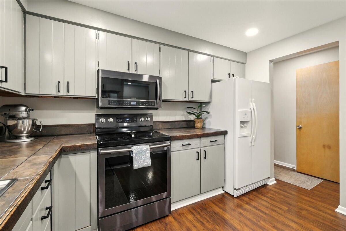 1150 Delwood Road Mansfield, OH 44905 - Photo 16 of 40 Kitchen