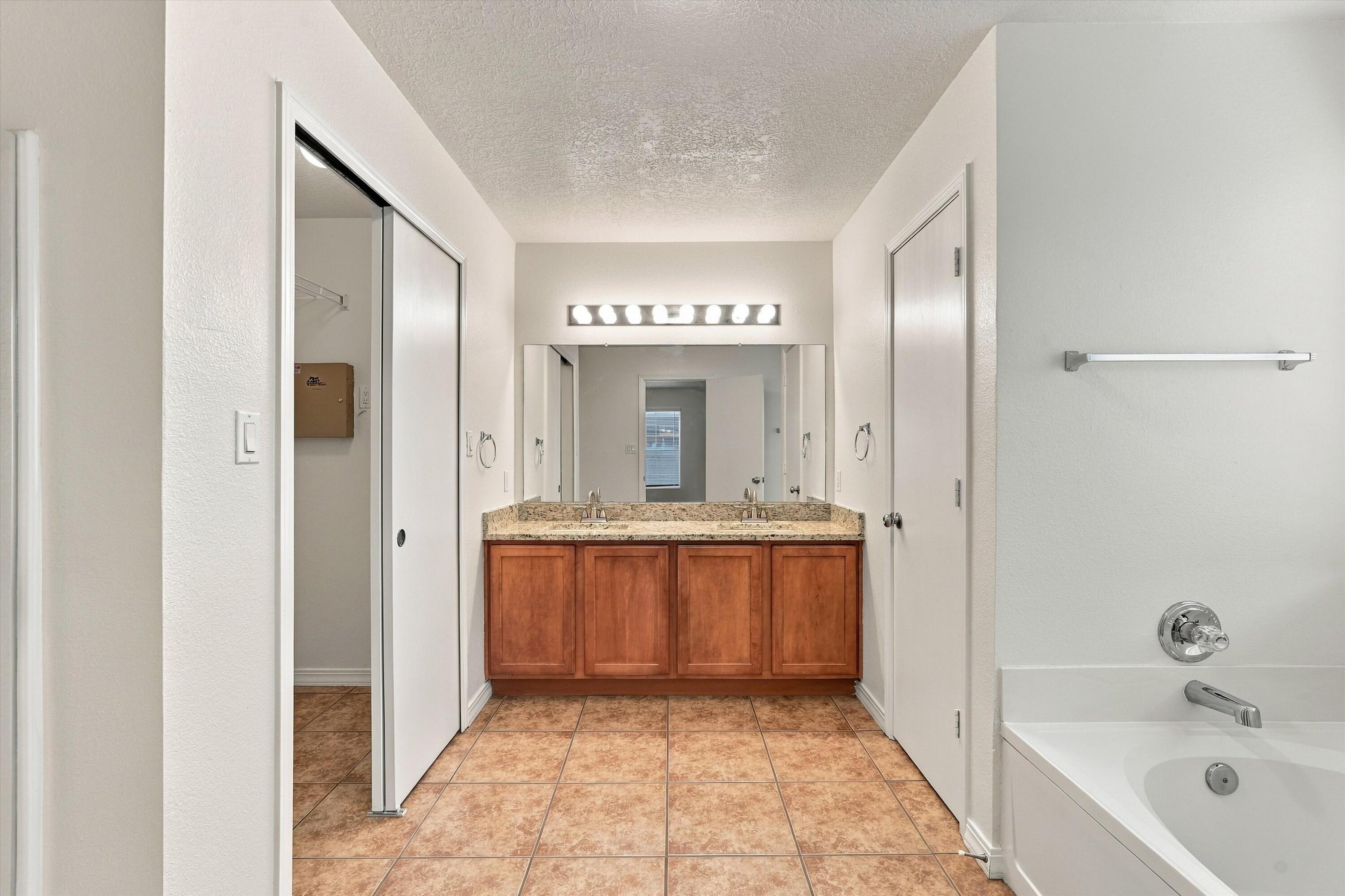 1740 Sierra Norte Loop Northeast Rio Rancho, NM 87144 - Photo 17 of 31 Gallery Image 17