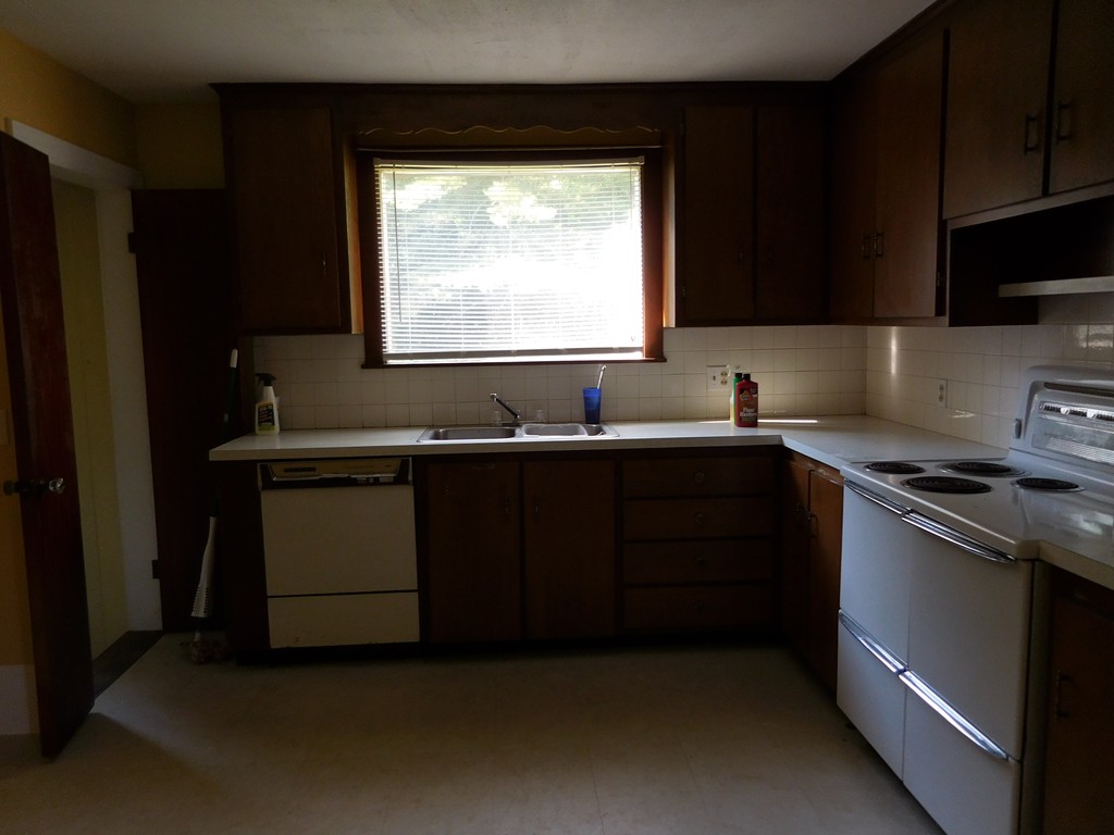 800 Blandford Road Russell, MA 01071 - Photo 6 of 12 Gallery Image 6
