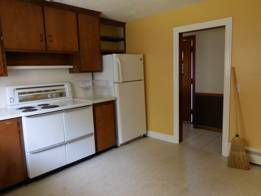 800 Blandford Road Russell, MA 01071 - Photo 7 of 12 Gallery Image 7