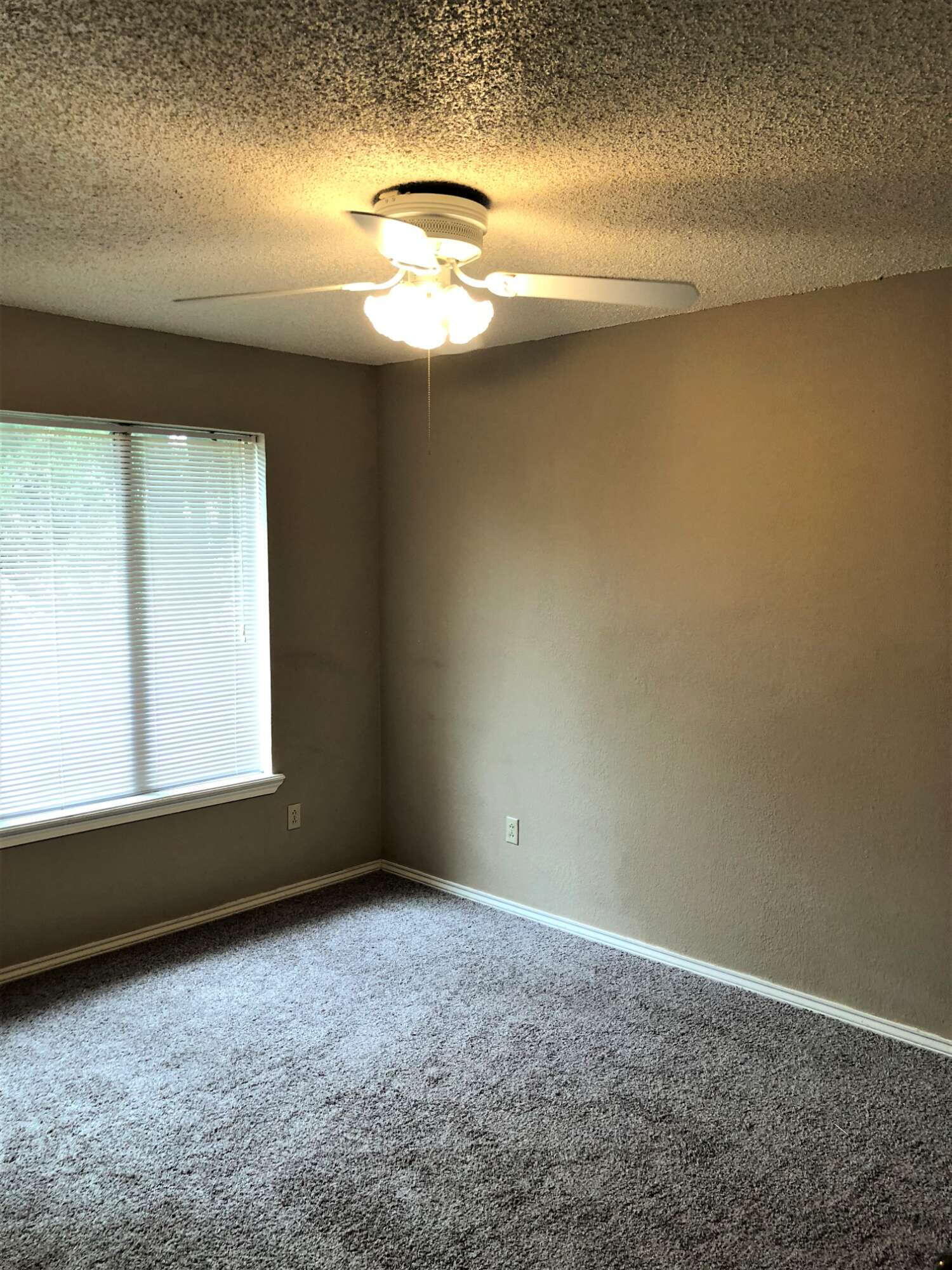 4919 59th Street Lubbock, TX 79414 - Photo 8 of 12 IMG_3242