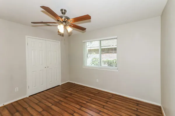 $2,355 | 2203 St James Place, Pearland, TX 77581