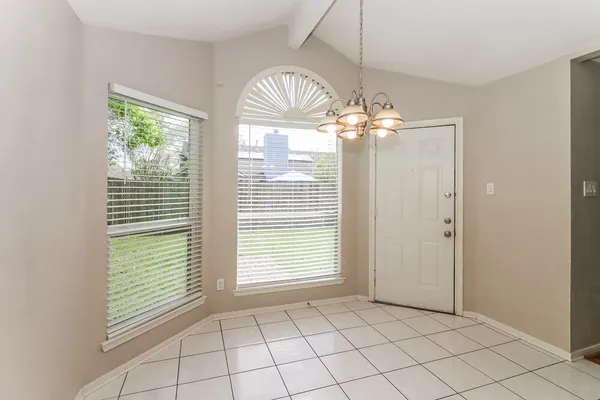 $2,355 | 2203 St James Place, Pearland, TX 77581